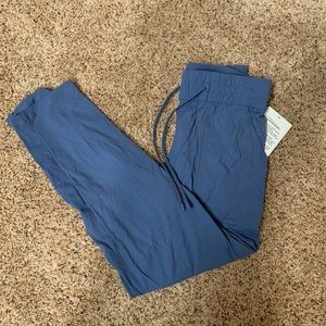 lululemon beyond the studio crop